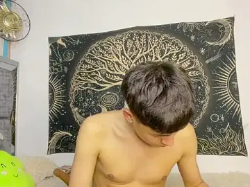Stripchat Adult Webcam of Andy_Belier23