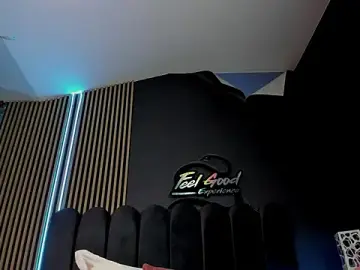 Stripchat Live Sex Cam of Nicolette_ks_