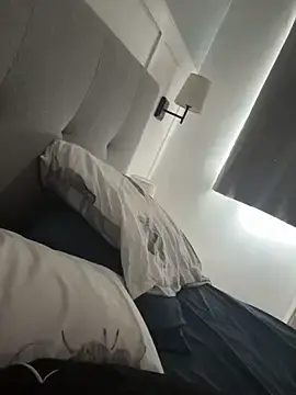 Stripchat Free Live Porn of lucyxoxq