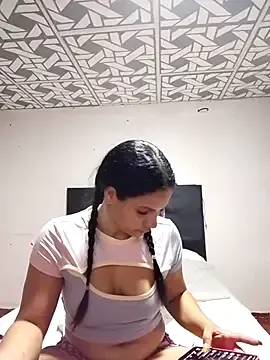 Stripchat Nude Webcam of cieloo_777