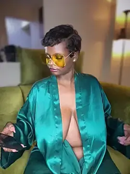 Stripchat Sex Chat of ScarletMuseX