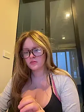 Stripchat Live Sex of cherryrosealiee