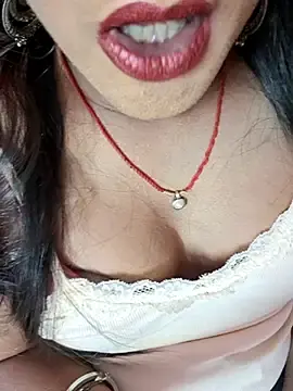 Stripchat Free Porn Cam of glitchwaligirl