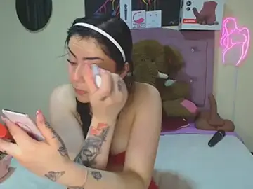 Stripchat Free Porn Cam of Emmie_Hot