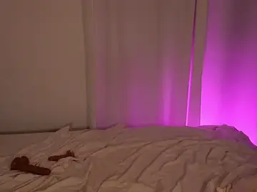 Stripchat Free Porn Cam of HelloKikky1