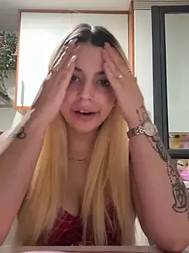 Stripchat Free Porn Cam of Noeliagglow