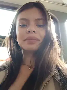 Stripchat Free Live Porn of _Isabella-7