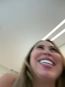 Stripchat Watch Live Sex Cams of lariic