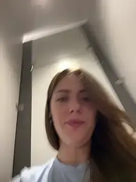 Stripchat Free Porn Cam of MariiD