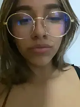 Stripchat Free Porn Cam of liahot69
