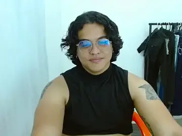 Stripchat Live Sex Cam of Diane_exotic
