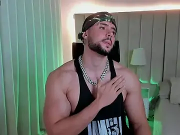 Stripchat Live Sex Cam of leo_king7