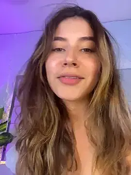 Stripchat Sex Cam of Alessia_Blazee30