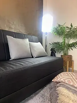 Stripchat Free Porn Cam of Isa__Blanc