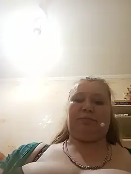 Stripchat Free Live Porn of KiraStanton