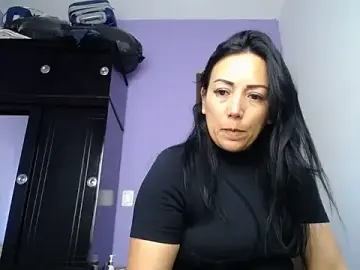 Stripchat Sex Cam of Laura_martin_