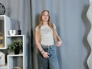 Stripchat Live Sex Cam of AliCarco