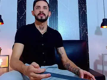 Stripchat Adult Video Chat of Erick_Wall