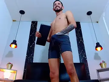 Stripchat Nude Webcam of Erick_Wall
