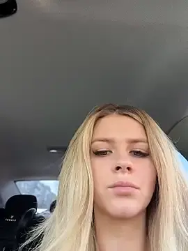 Stripchat Best Webcam of Love_Bri