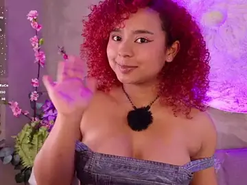 Stripchat Live Sex of lara_curly