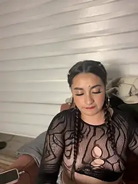 Stripchat Live Sex Cam of IvySanchez_Pinkk