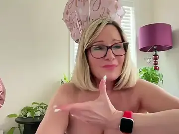 Stripchat Best live sex cam show of Milf_Goddess