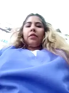 Stripchat Free Porn Cam of Sofia_Honey1