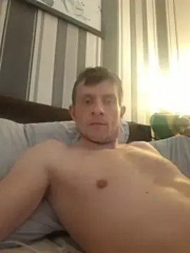 Stripchat Live Sex Cam of BigDmasked