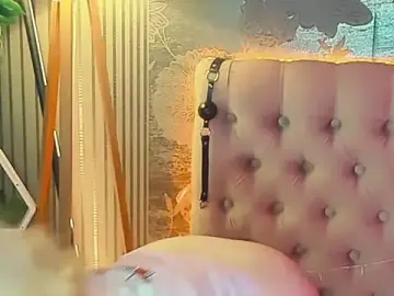 Stripchat Nude Webcam of EmilyAngells