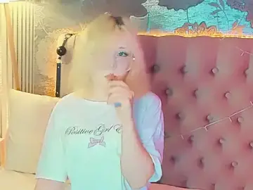 Stripchat Adult Webcam of EmilyAngells
