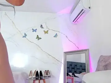 Stripchat Best live sex cam show of IsiisLovei