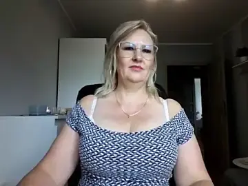 Stripchat Nude Webcam of DianaLive