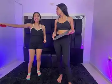 Stripchat Live Sex Cam of SweetYoungs_