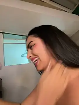 Stripchat Live Sex Cam of Maddy_Rouse_