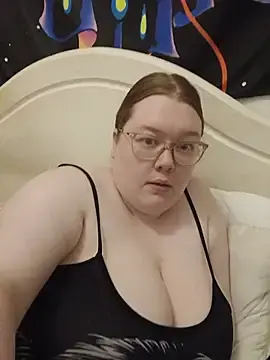 Stripchat Best Webcam of Sexycurvyemilyy