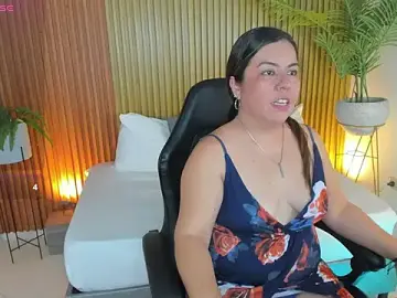 Stripchat Free Porn Cam of nahia_13