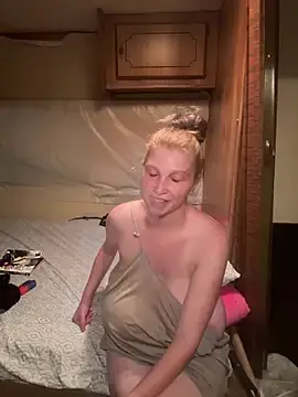 Stripchat Free Porn Cam of littletaker45