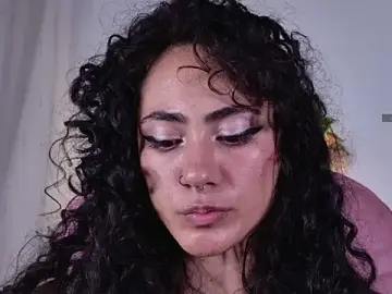 Stripchat Free Porn Cam of paula_brunette