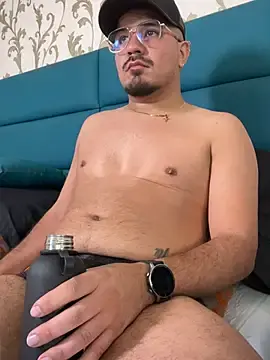 Stripchat Adult Video Chat of Dante_Goldt