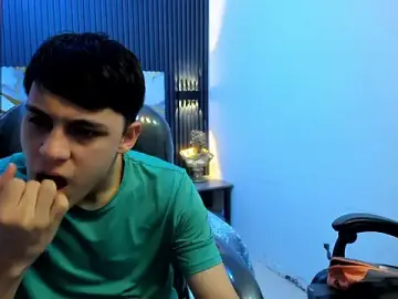 Stripchat Best Webcam of Ethanx18_