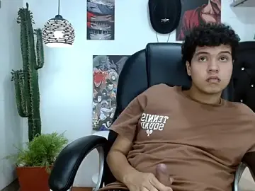 Stripchat Adult Webcams of ethan_cortes