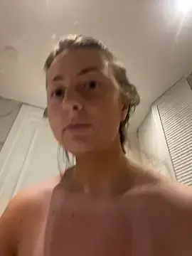 Stripchat Adult Webcam of curvyflawless