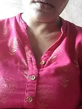 Stripchat Adult Webcam of Zaara101
