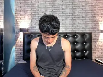 Stripchat Watch Live Sex Cams of Mike_red