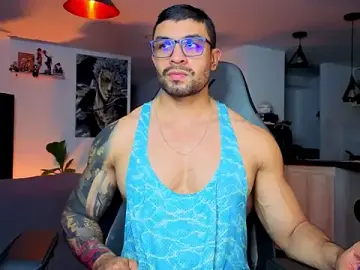 Stripchat Free Live Porn of Michael_Diamond
