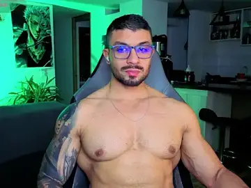 Stripchat Live Porn of Michael_Diamond