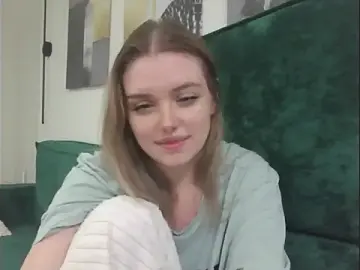 Stripchat Live Sex Cam of lina_milka
