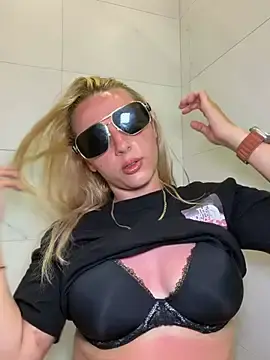 Stripchat Live Porn of Strongqueen