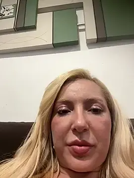 Stripchat Live Sex of Juuhschmitt